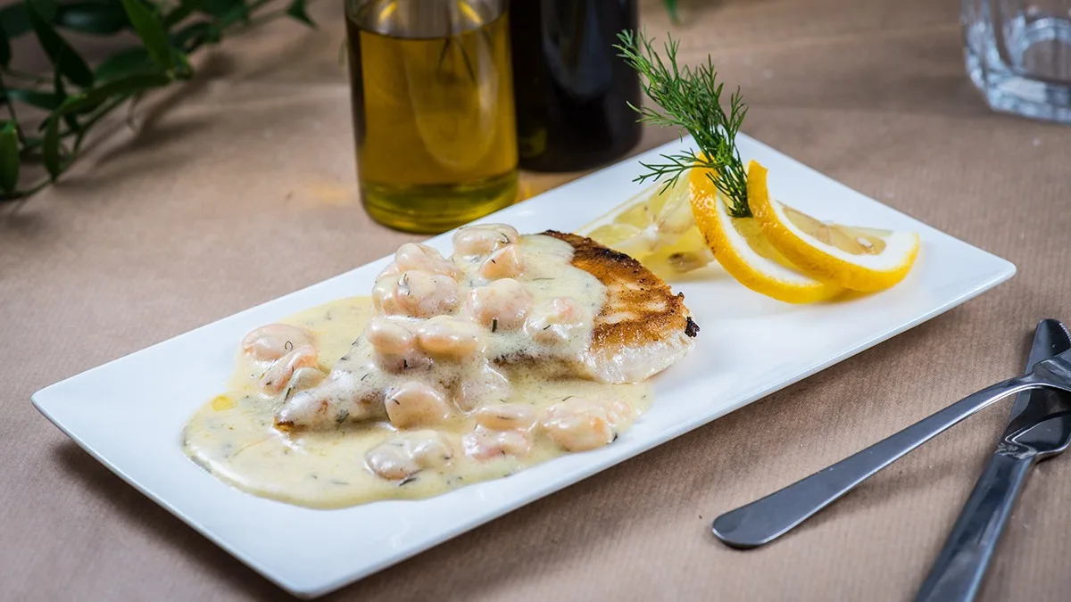 Escolar con salsa de gambas
