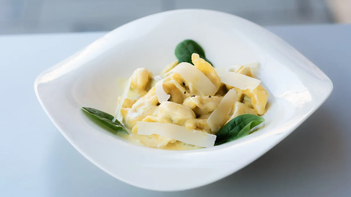 Spenótos-ricottás tortelloni