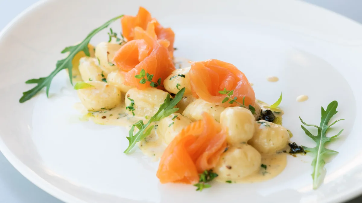Tejszínes lazacos gnocchi