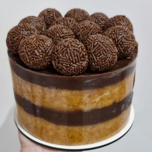 Bolo Naked Cake Clássico