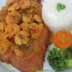 Peixe com molho de camarão p/1