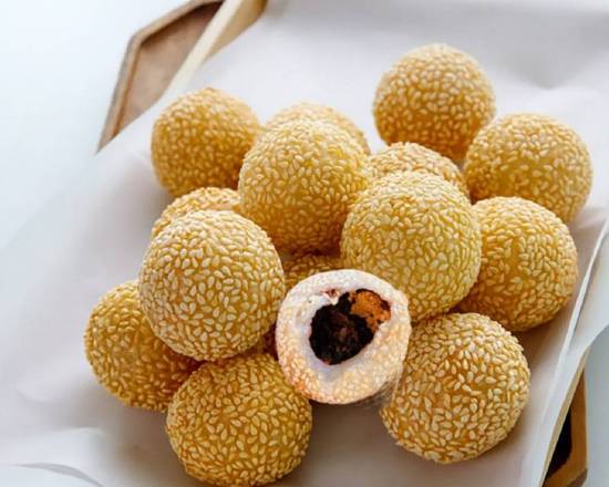 Sesame Ball (10 pcs) (Appetizers)