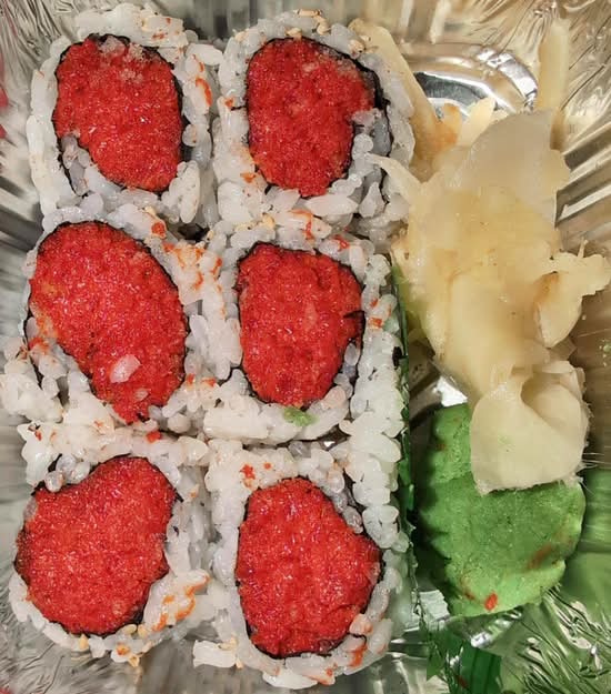 Spicy Tuna Roll (6 pcs)