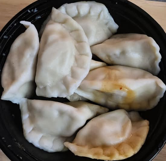Steamed Dumplings (8 pcs)