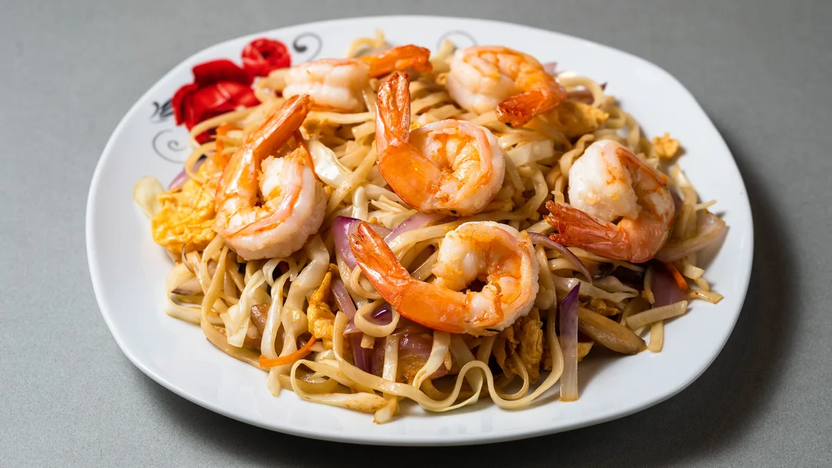 38. Noodles with Shrimps