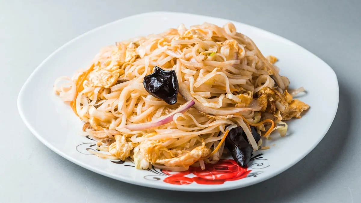41. Signapore Noodles