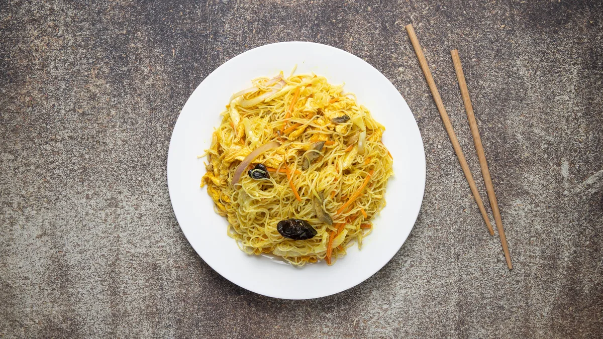 44. Rice Noodles with Curry