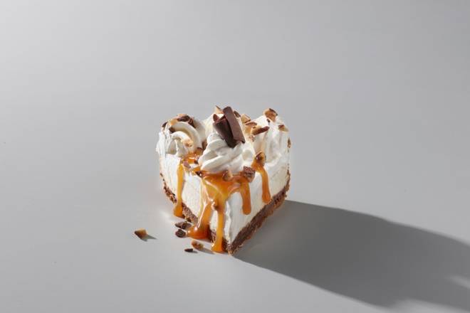 Heath Crunch Cheesecake Pie, slice