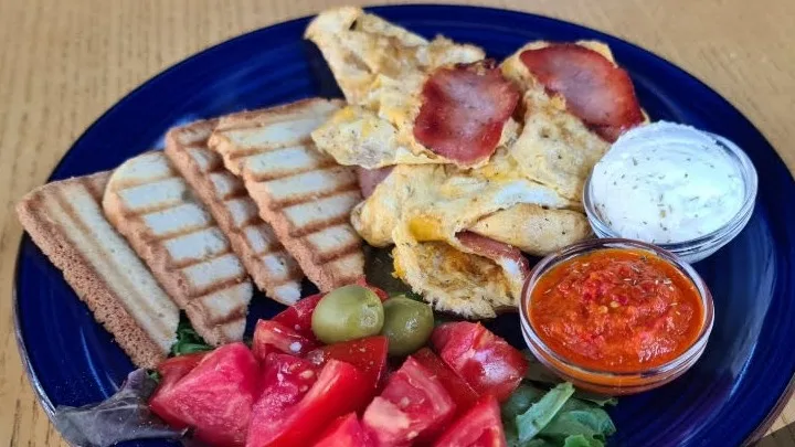 Omlet sa pršutom