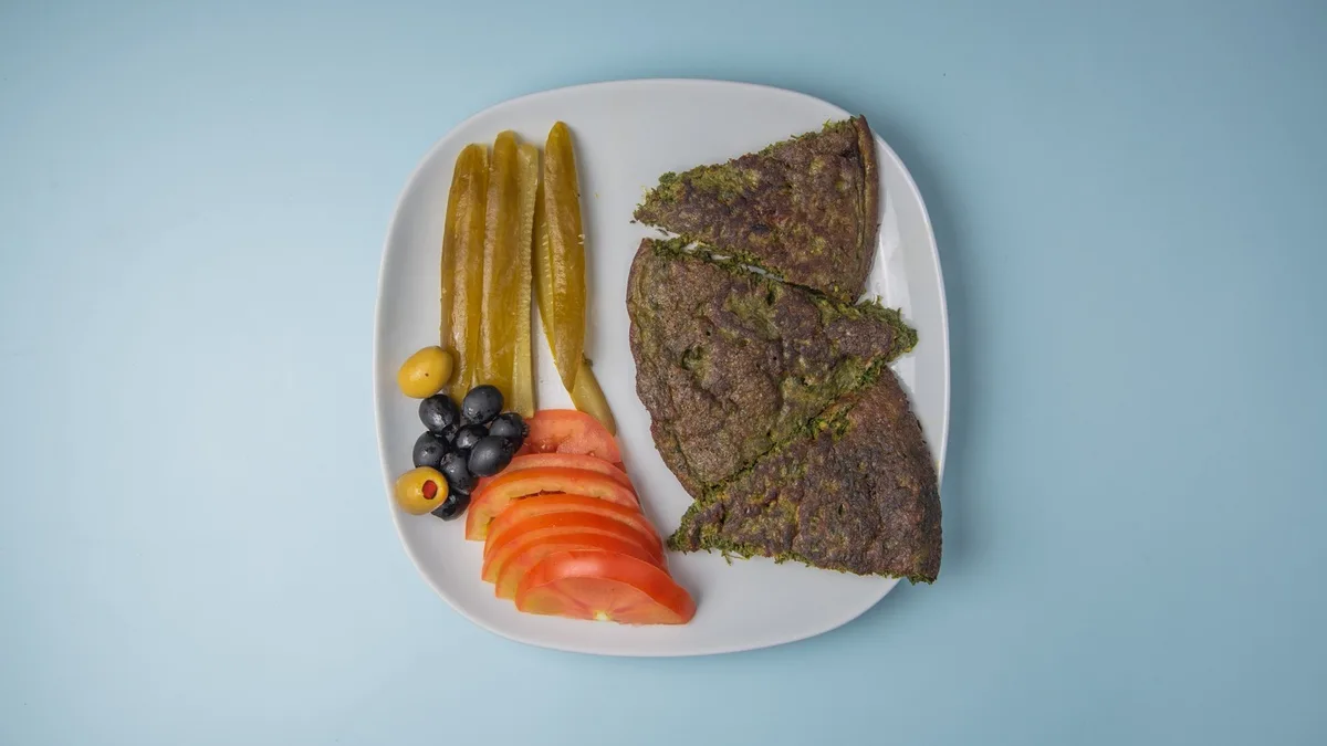 27. Kuku Sabzi