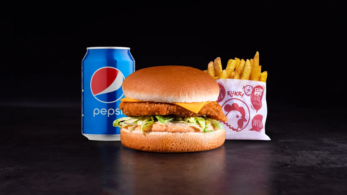 Csirip Pipi Burger - menüben