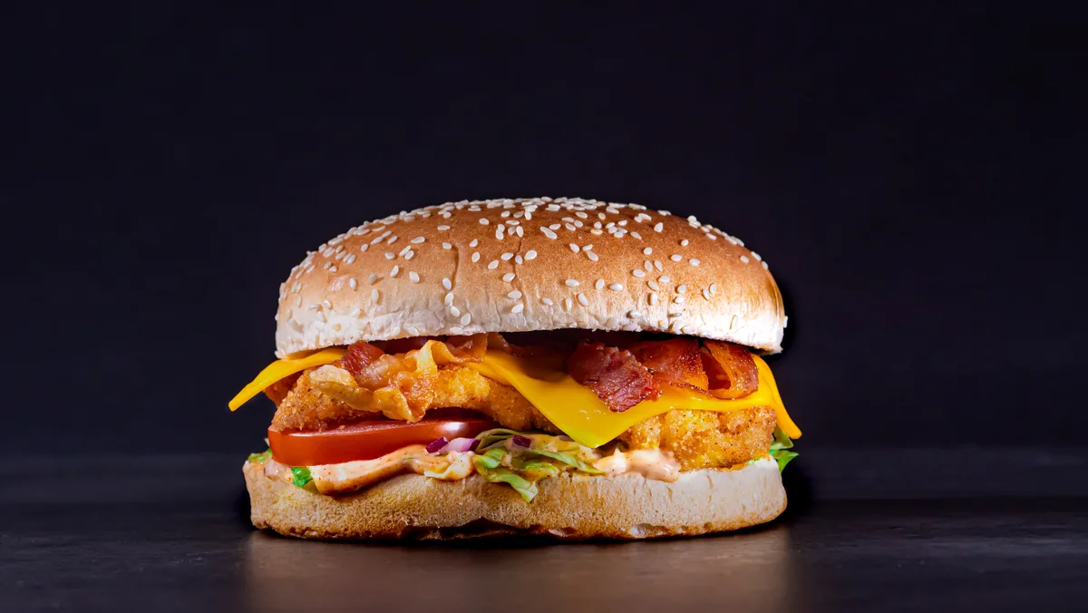 Sajtos Baconos Pipi Burger