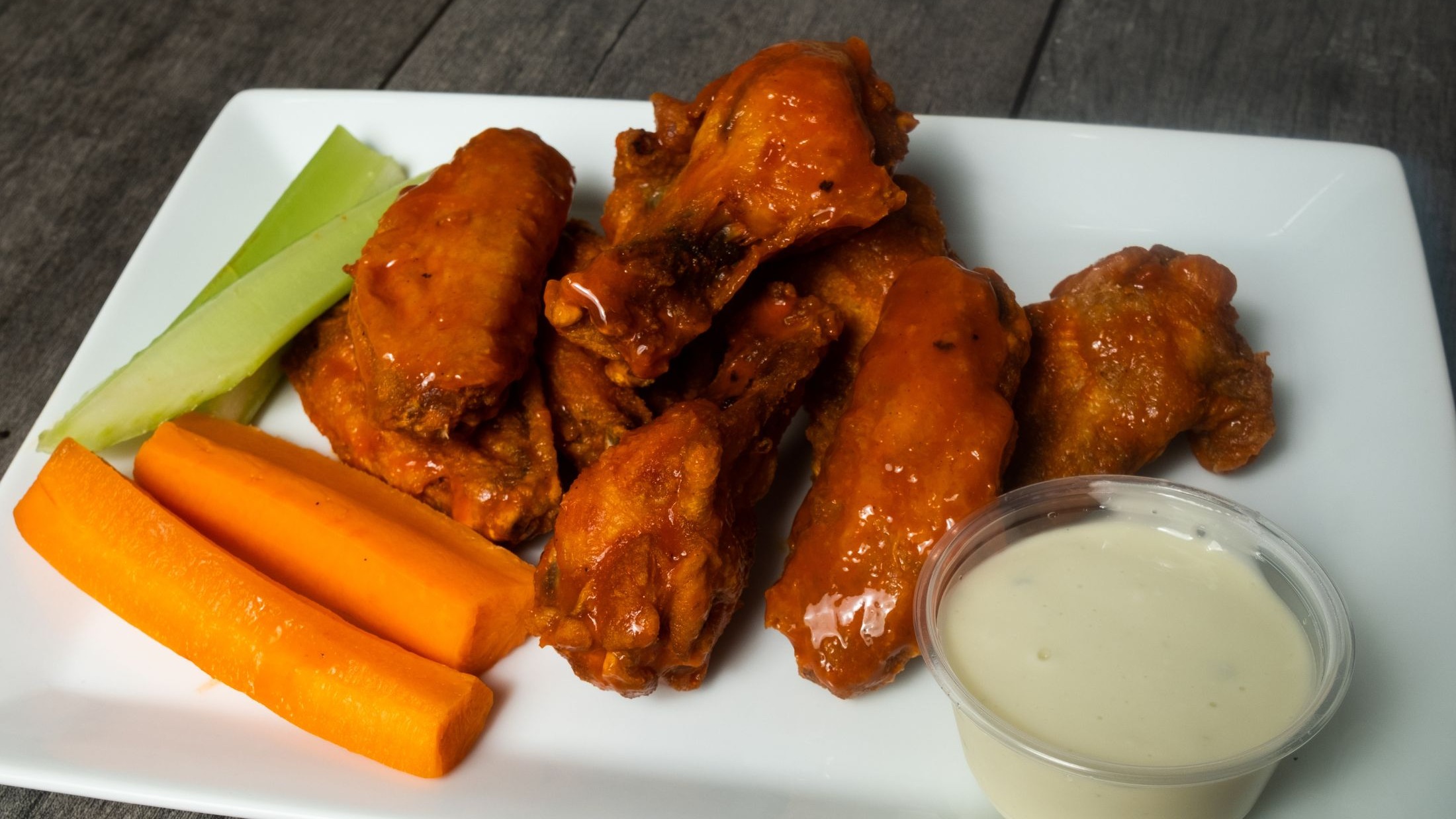 1 Lb Wings+ 1 Blue Cheese Dip