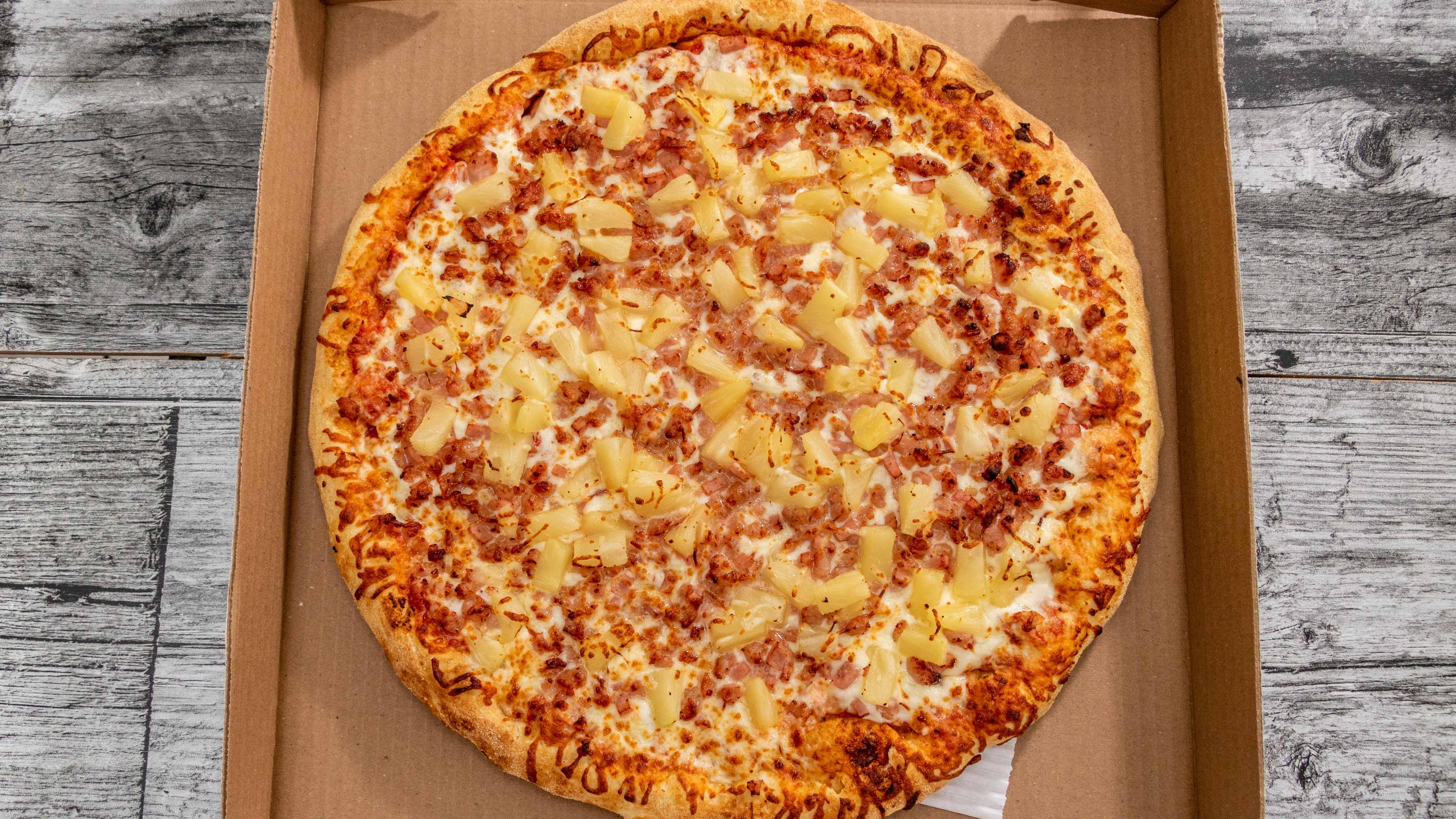 15" Large Canadian Pizza (12 Slices)