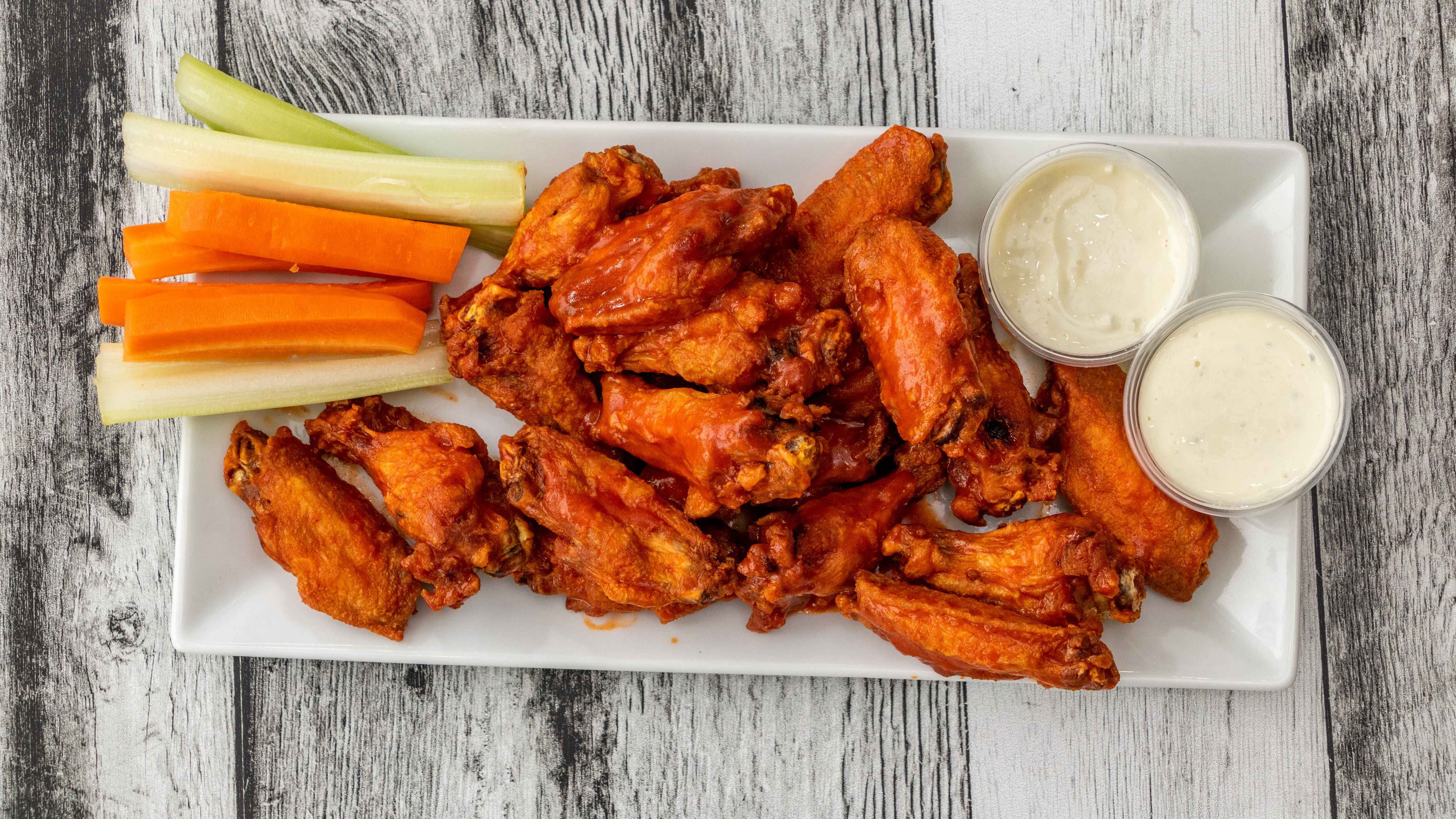 2 Lb Wings+ 2 Blue Cheese Dip