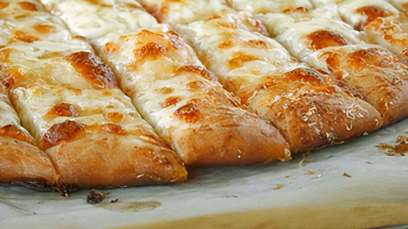 Cheesy Garlic Pizza Bread Sticks