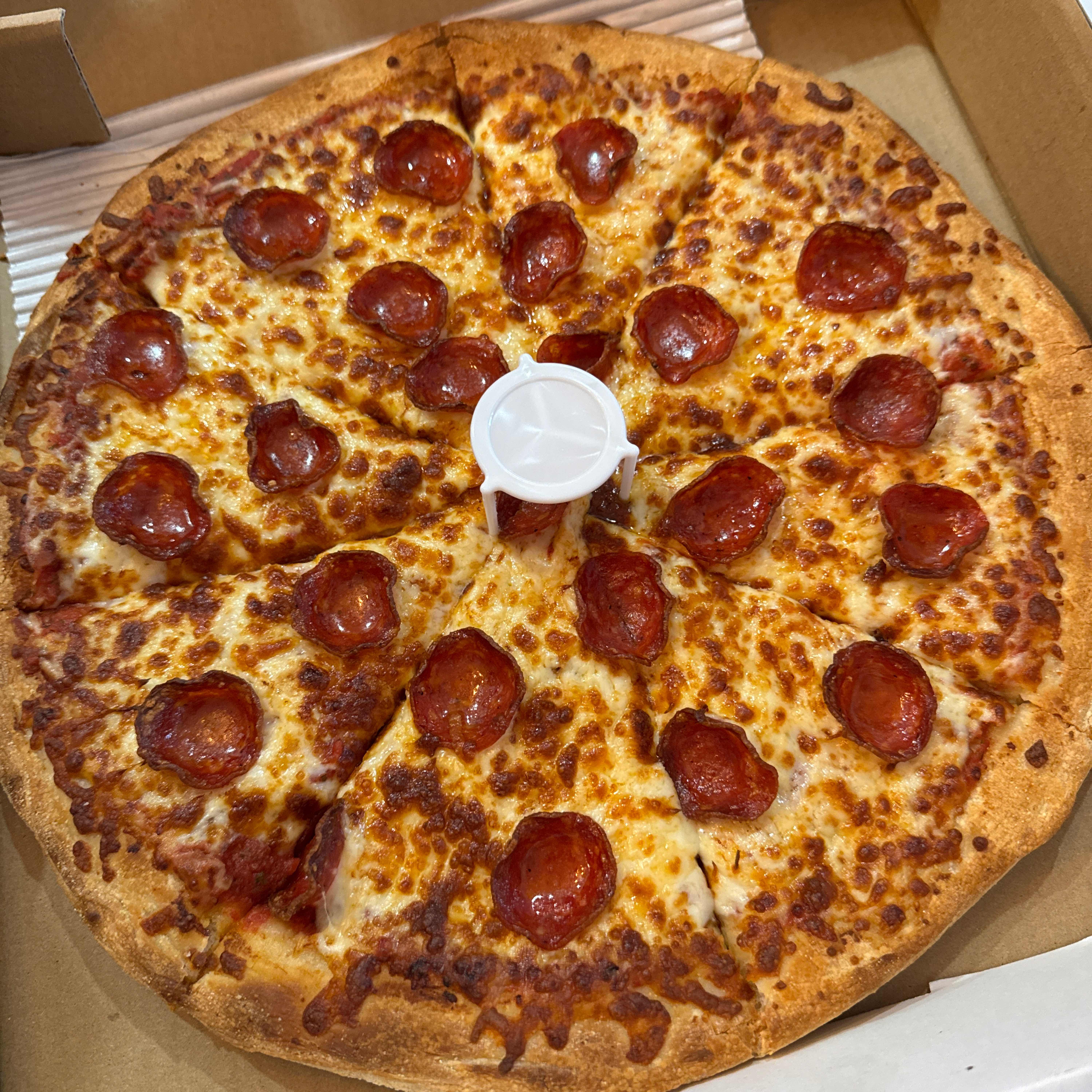 Medium 8 Slices Pizza