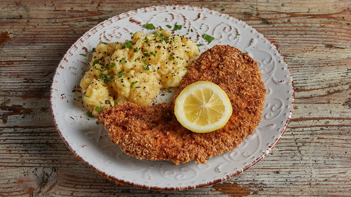 Schnitzel Μit Κartoffelsalat