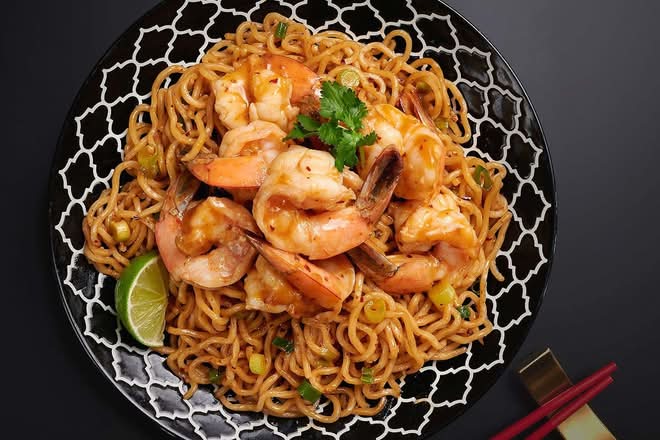 Longlife Noodles and Prawns