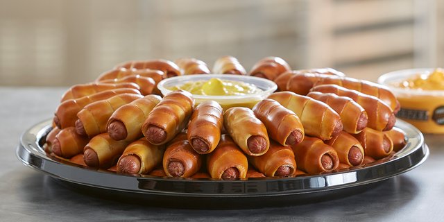 Mini Pretzel Dog Tray