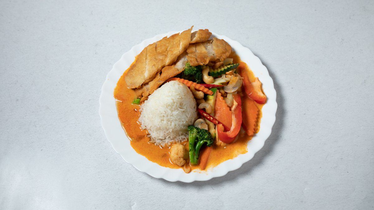 33. Gang Tom Kha Gai