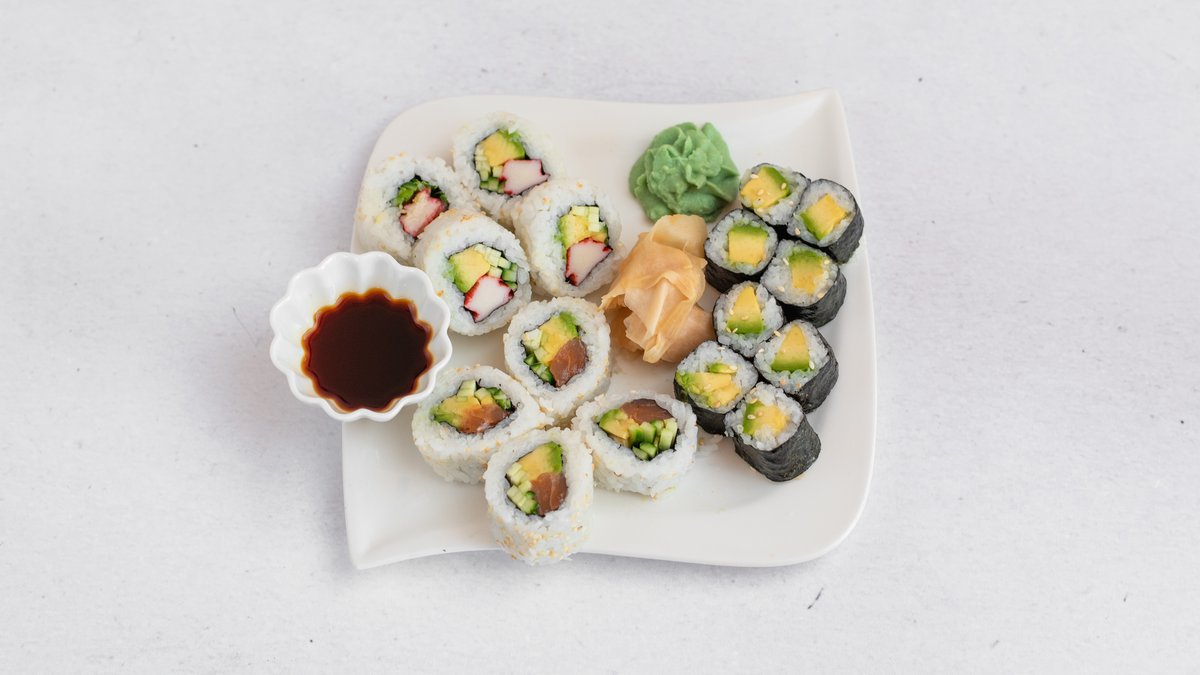 M2. Maki avocado, Sake, Kani