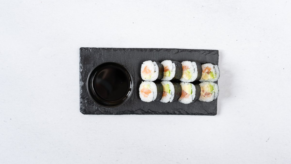 S19. Futomaki losos