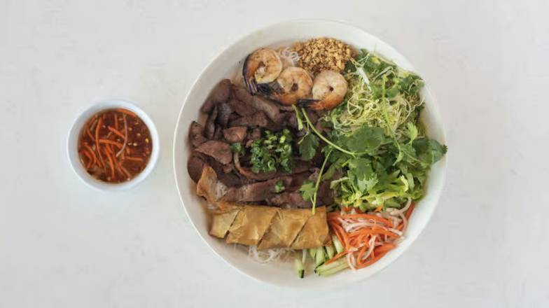 Vermicelli with Grilled Pork, Shrimp and Egg Roll (Bún Tôm Thịt Nướng Chả Giò)