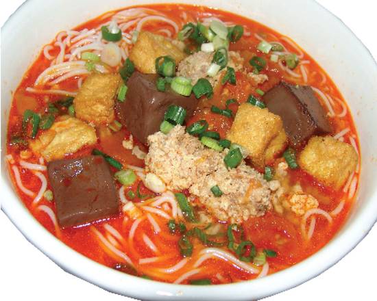 Crab Meat and Tomato Rice Noodle Soup (Bun Rieu)