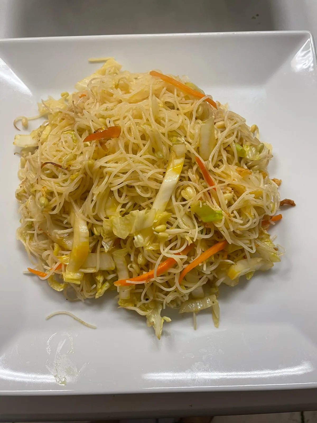 18.E Bún Xào Rau
