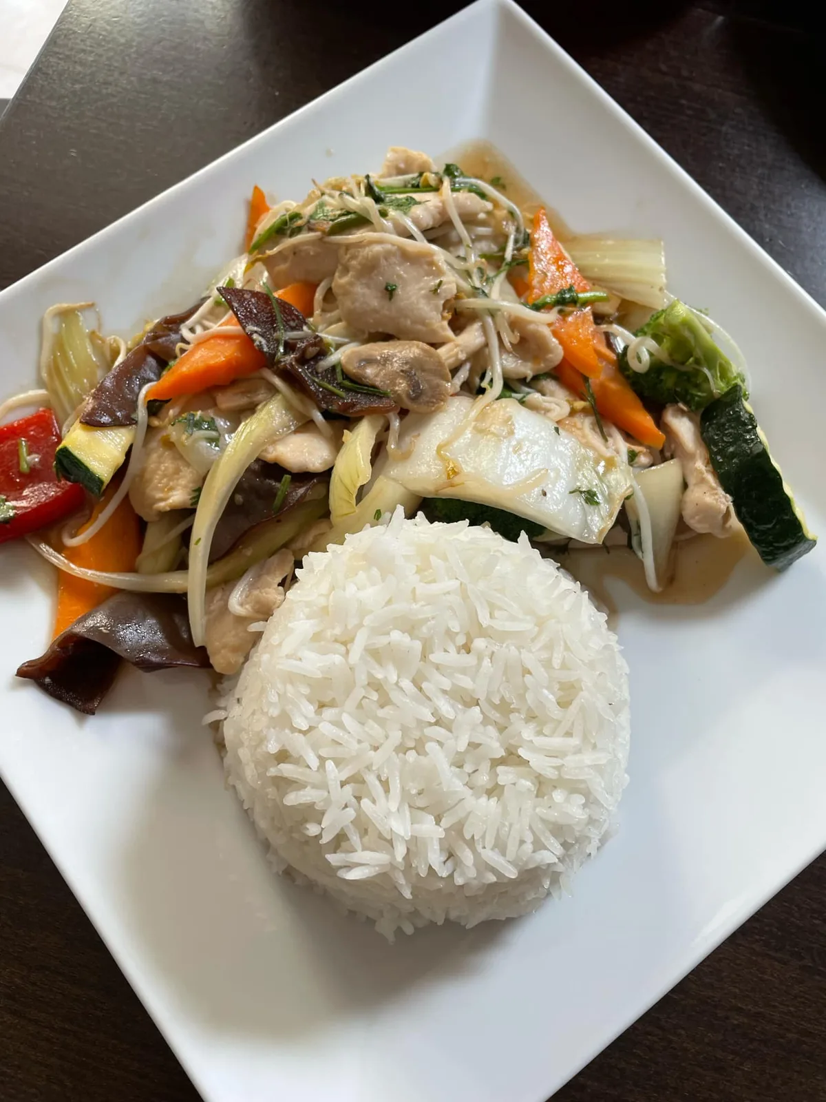 30. Gà Xào Rau Thập Cẩm + Přílohy