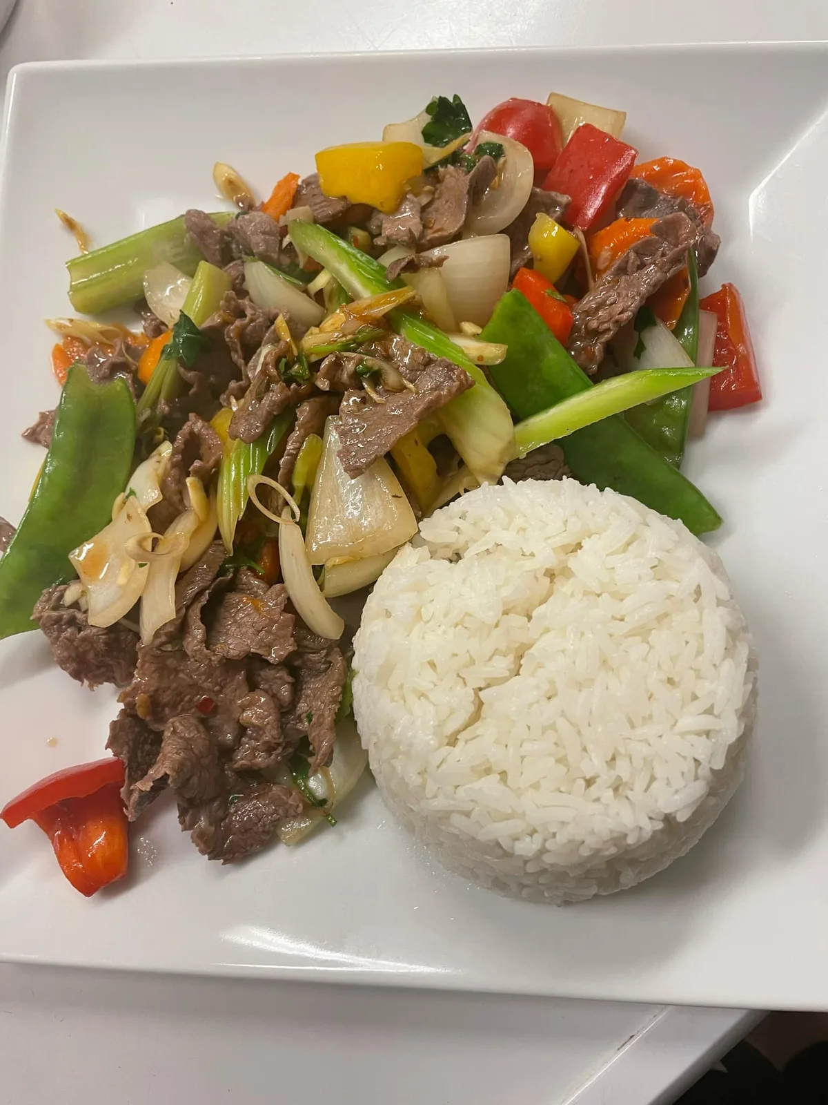 36. Bò Xào Xả Ớt + Přílohy