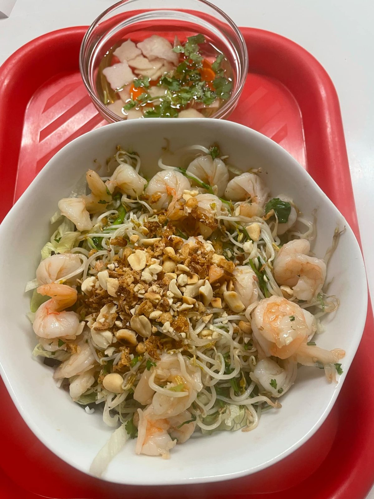 4.C Bún Bò Nam Bộ s krevetami