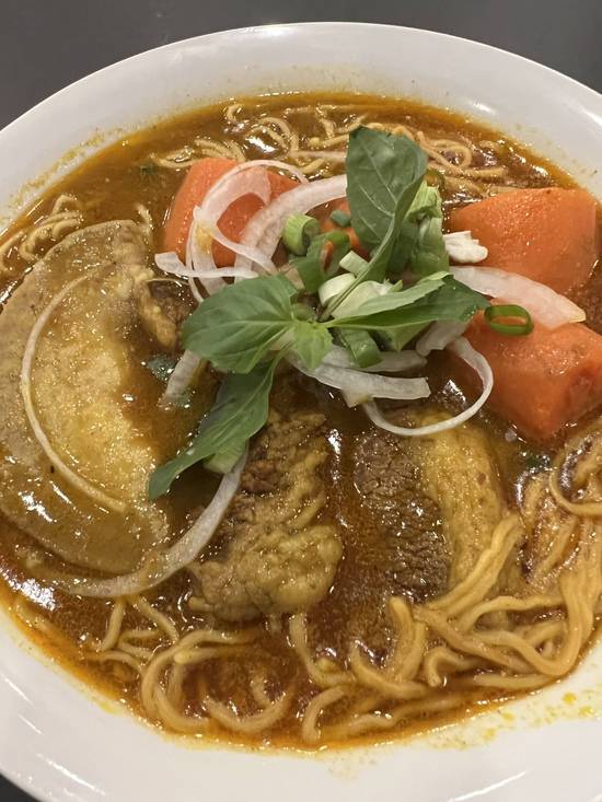 BEEF STEWED NOODLE SOUP