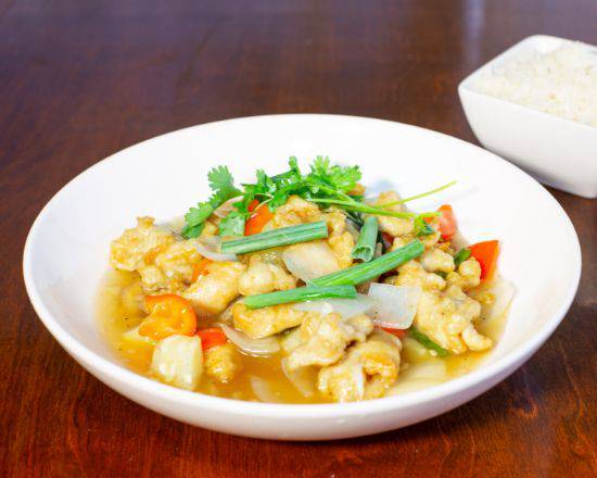 SWEET and SOUR PINEAPPLE, BELL PEPPER,and ONION