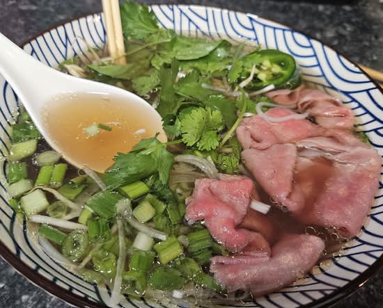 2. Rice Noodle w/ Thin Slice of Medium Rare Steak / Phở Tái