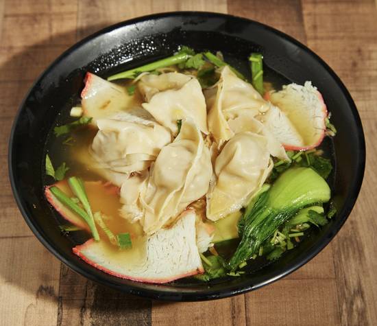C1 Wonton Noodle Soup / Mi Hoanh Thanh