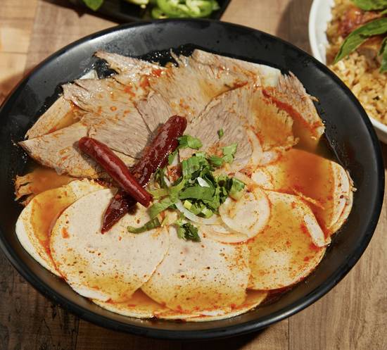 C2 Spicy Beef Soup / Bun Bo Hue