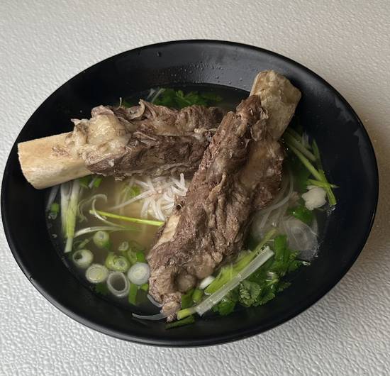 C6 Ribs Pho