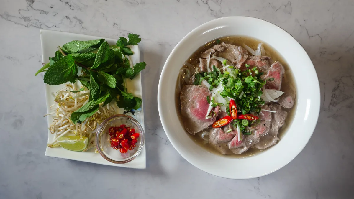 10. Phở Viet - Bò