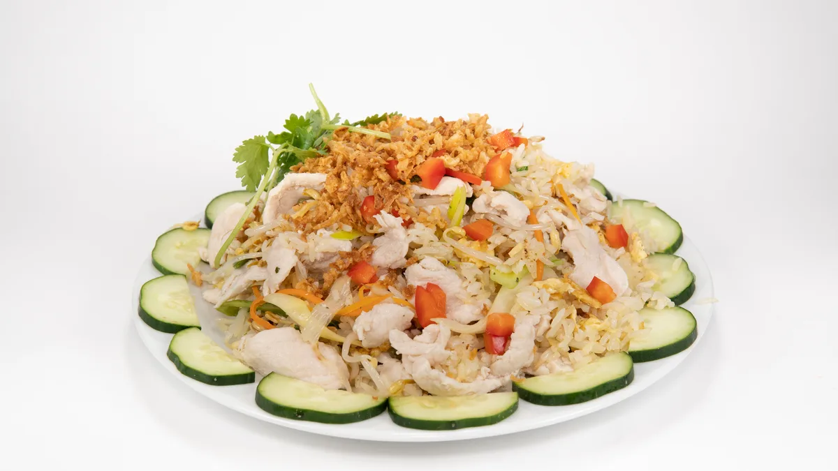 R3. Cơm rang gà