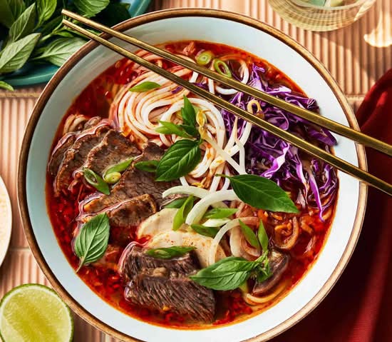 Bún Bò Huế- spicy beef noodle soup