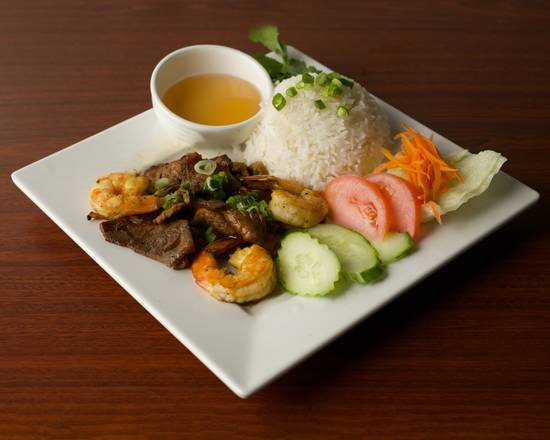 Grilled Shrimp and Grilled Pork on Rice (Com tom thit nuong
