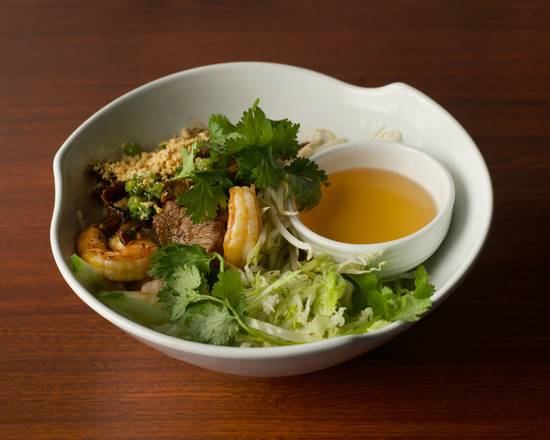 Grilled Shrimp and Grilled Sliced Pork and Veggies (Bun tom thit nuong)