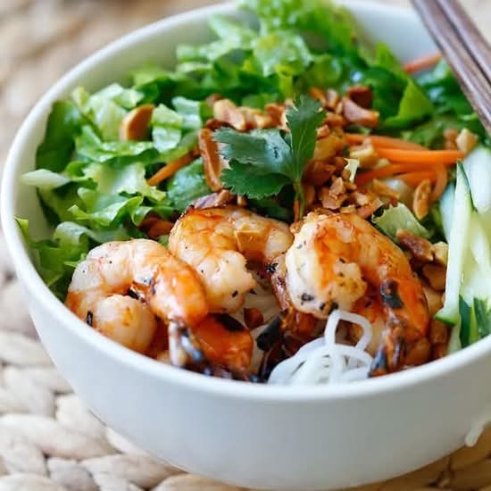 Grilled Shrimp and Veggies (Bun tom nuong)