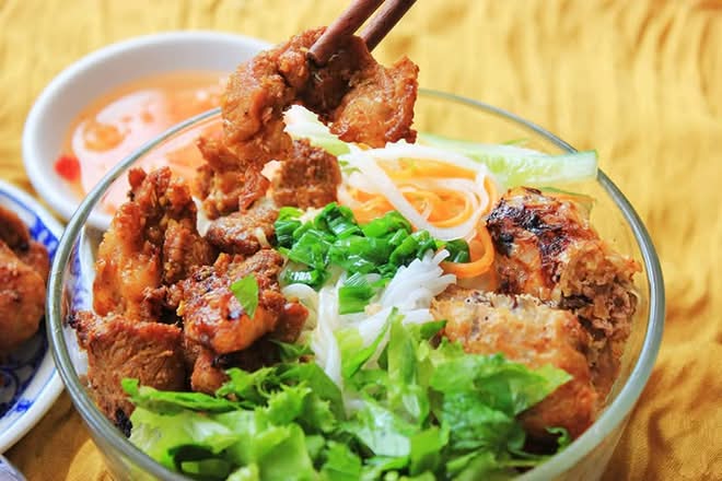 Grilled Sliced Pork (Bun thit nuong)