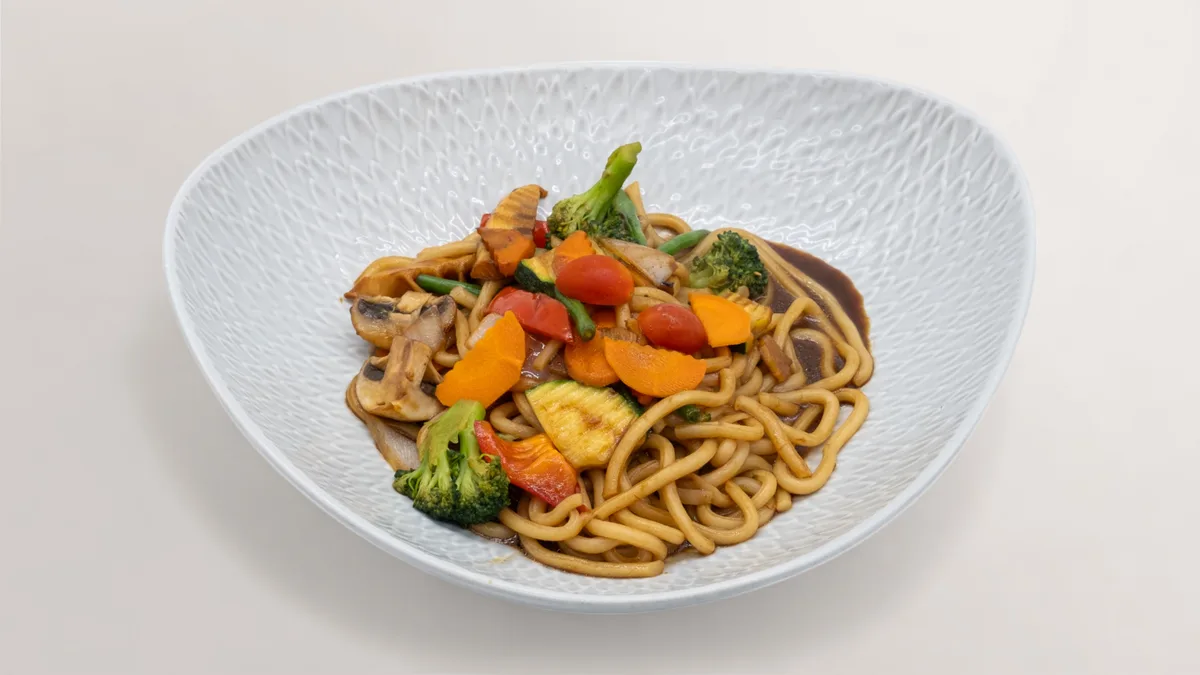M17. Udon Nudeln Hoisin