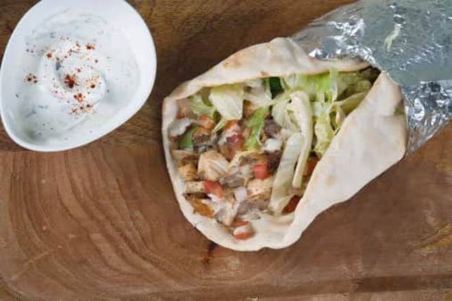 Garlic Chicken Wrap - À la Carte