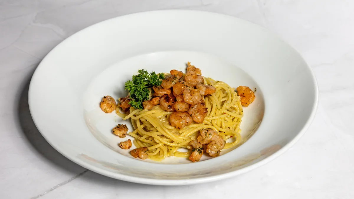 Aglio e olio špagete sa gamborima