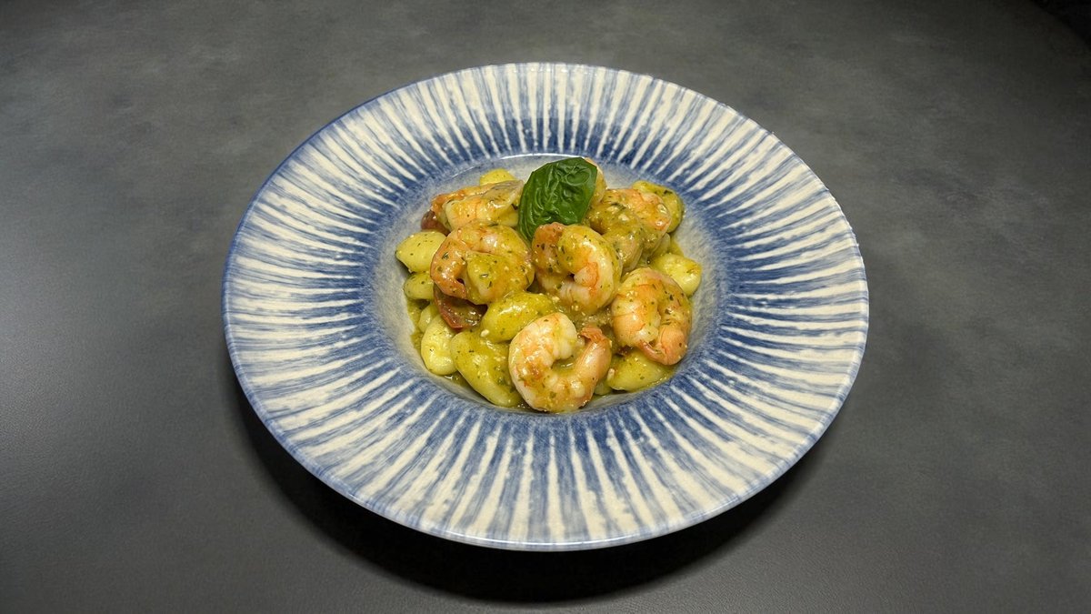 Gnocchi pesto e gamberi